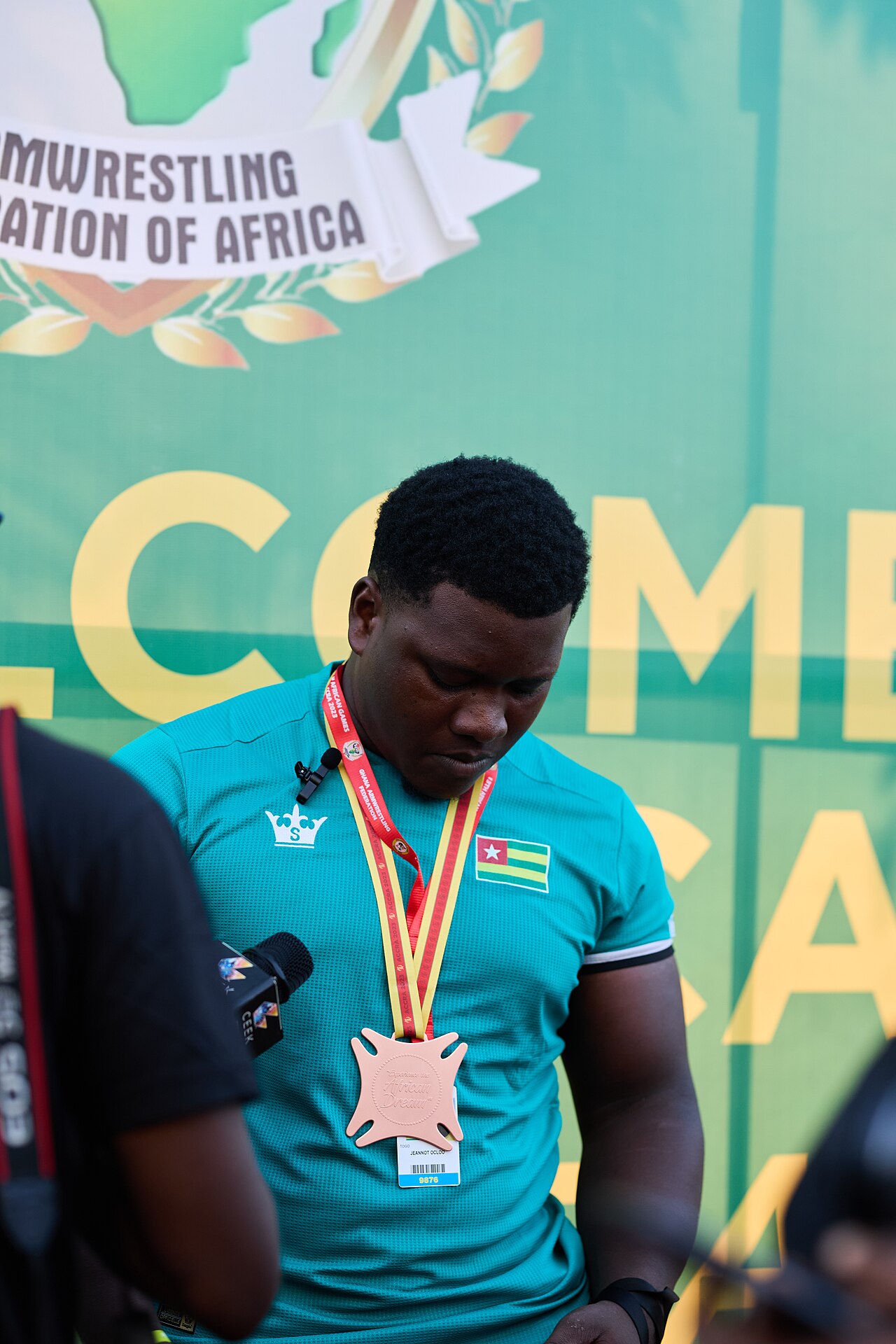 Gold in the junior 75 kg